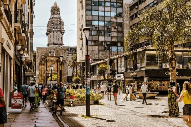 O que conhecer na Ciudad Vieja em Montevidéu Montevidéu é uma cidade que encanta desde…