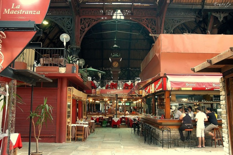 Se você visita Montevidéu, o Mercado del Puerto é um lugar que não pode faltar…